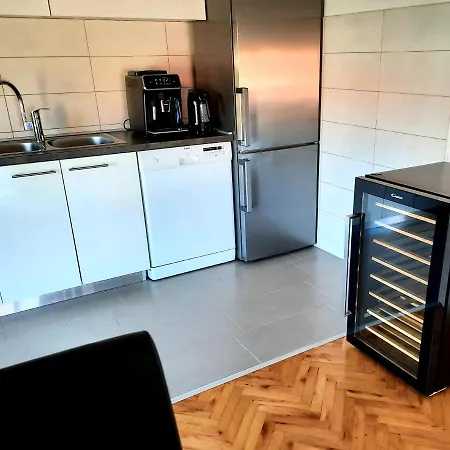 Апартаменты Goran *