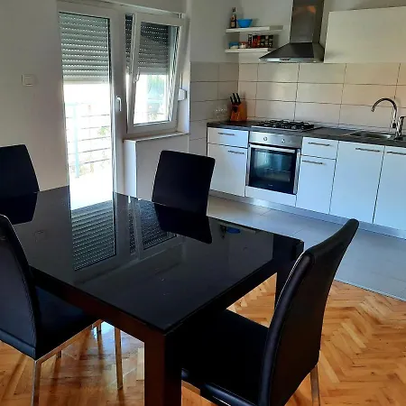 Goran Διαμέρισμα *